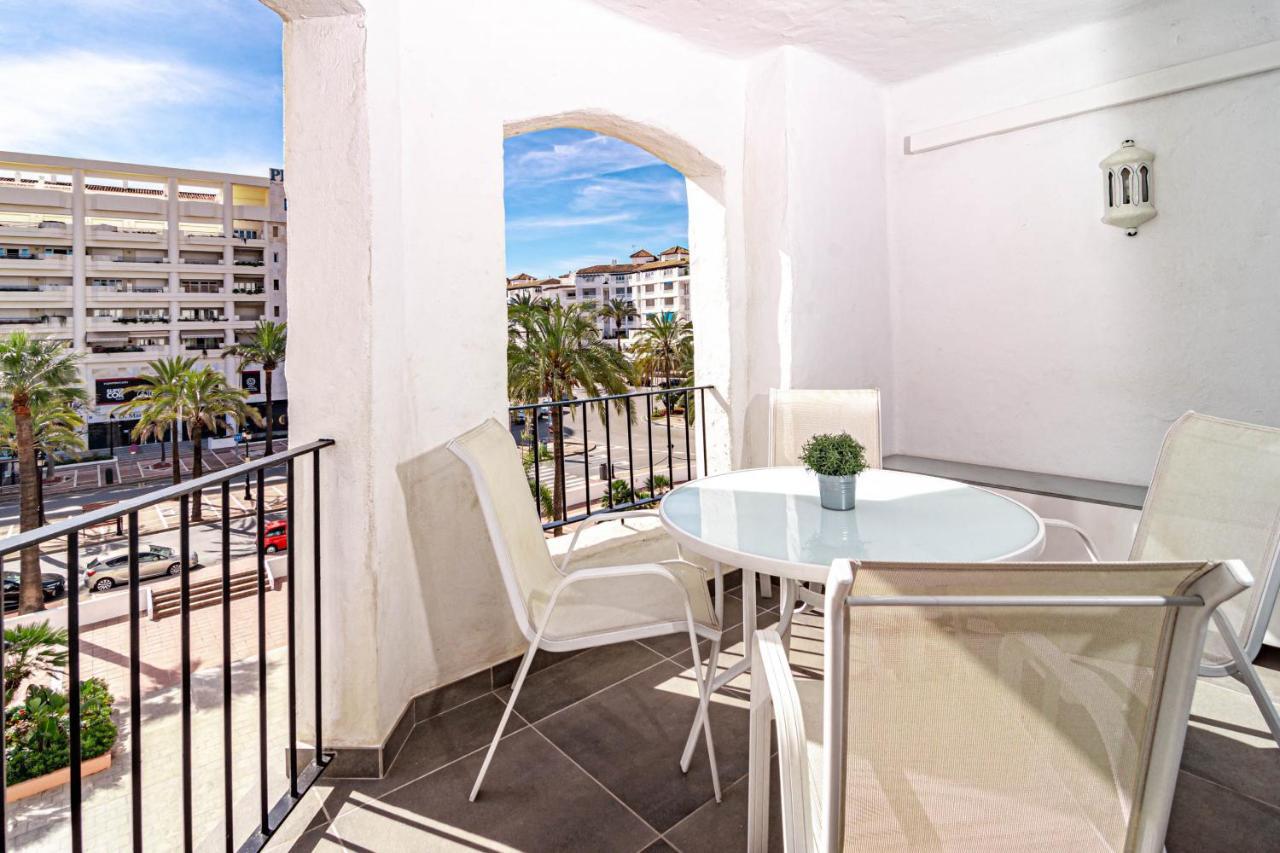 Harbor Getaway In The Heart Of Puerto Banus With Walking Dictance To Everything Appartamento