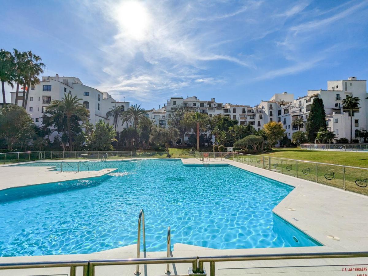 Harbor Getaway In The Heart Of Puerto Banus With Walking Dictance To Everything Appartamento Marbella
