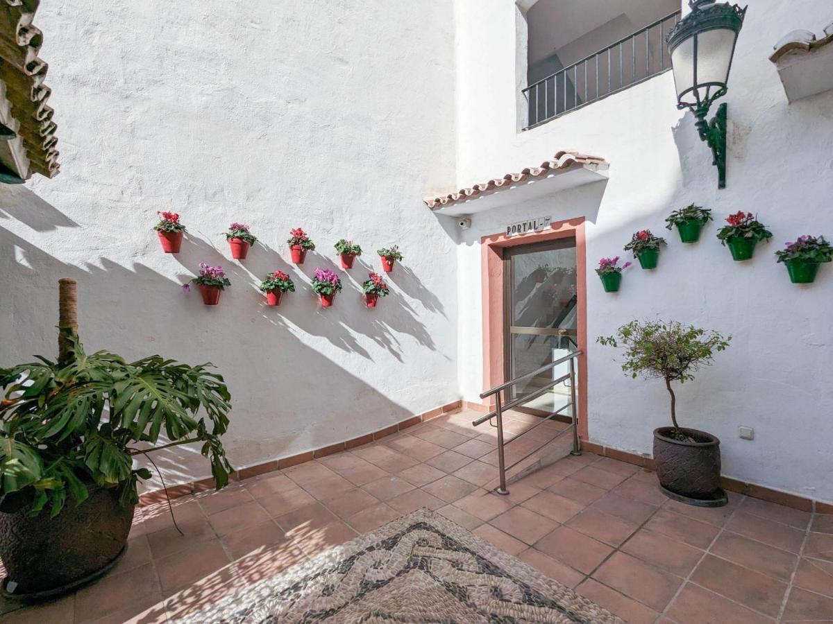 Appartamento Harbor Getaway In The Heart Of Puerto Banus With Walking Dictance To Everything *